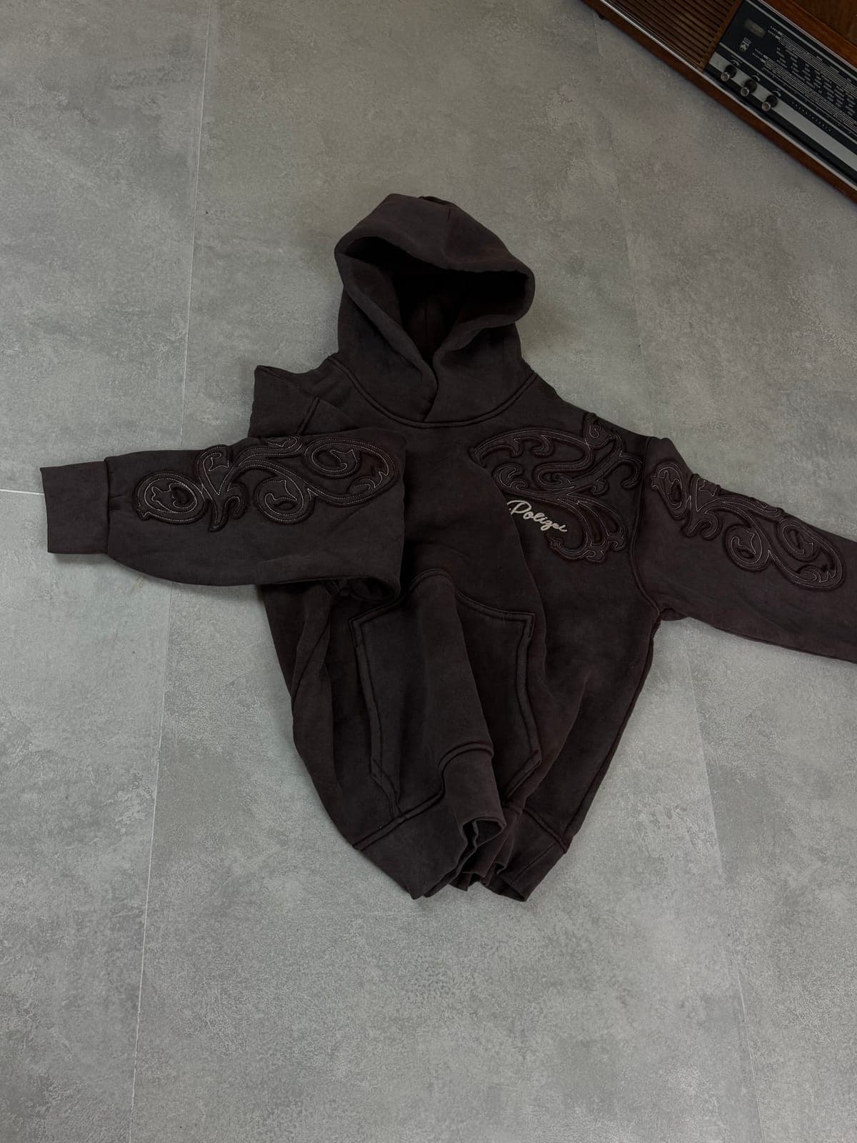 kahverengi ön kol baskılı sweatshirt