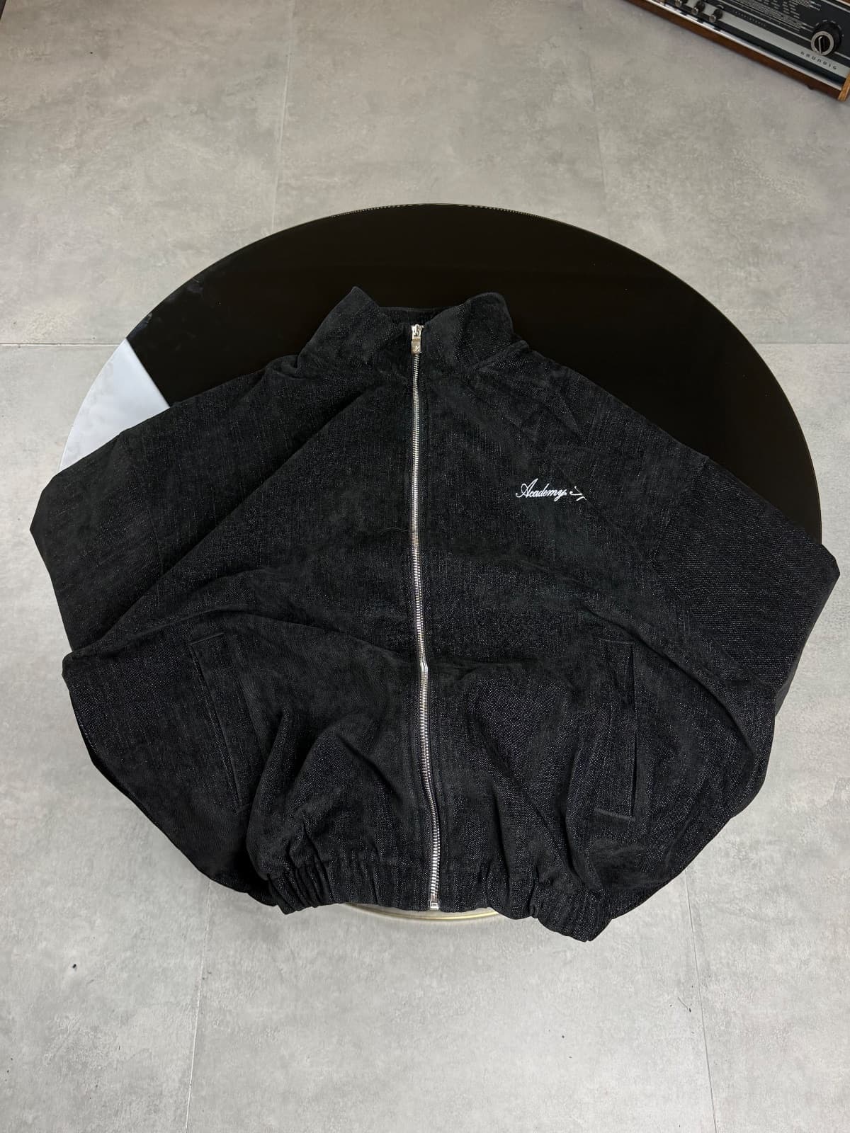 WASHED BLACK ZIP SWEAT